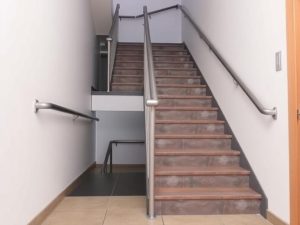 Monte-escalier d'occasion : comparatif marques, modèles et prix d'installation !