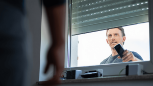Peut-on installer des télécommandes sur un volet roulant à interrupteur ?