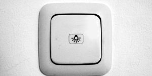 Interrupteur simple ou va-et-vient ? Quelles différences ? Installation !