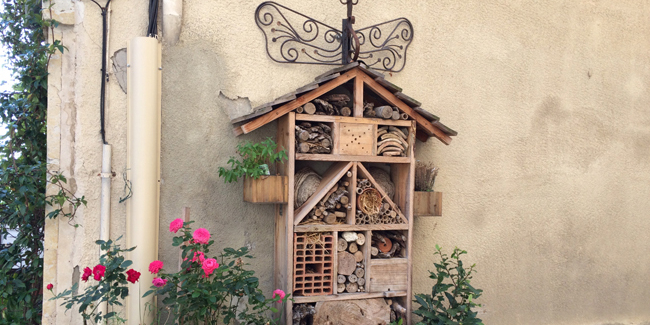 Comment fabriquer un hôtel à insectes au jardin ?